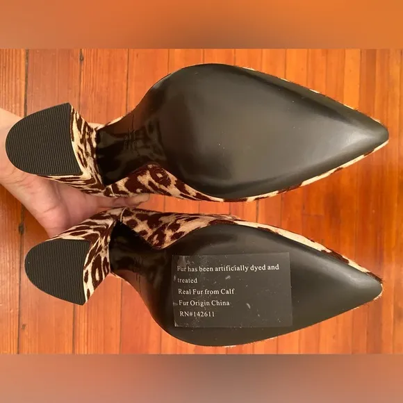 CHARLES DAVID Snow Leopard Calf Hair Pointed Toe Ankle Bootie Size 6.5 NEW
