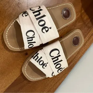 Chloé Beige Woody slide sandals - 37
