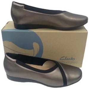 Clarks Un Darcey Ease Pebble Metallic Leather Ballet Flats 7.5 Women's