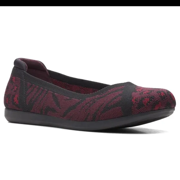 CLARKS - WOMENS CARLY WISH SHOES Burgundy Knit Tricot Bordeaux Size 7M