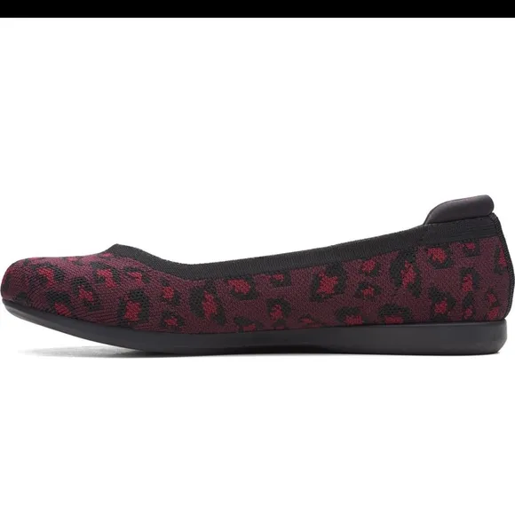 CLARKS - WOMENS CARLY WISH SHOES Burgundy Knit Tricot Bordeaux Size 7M