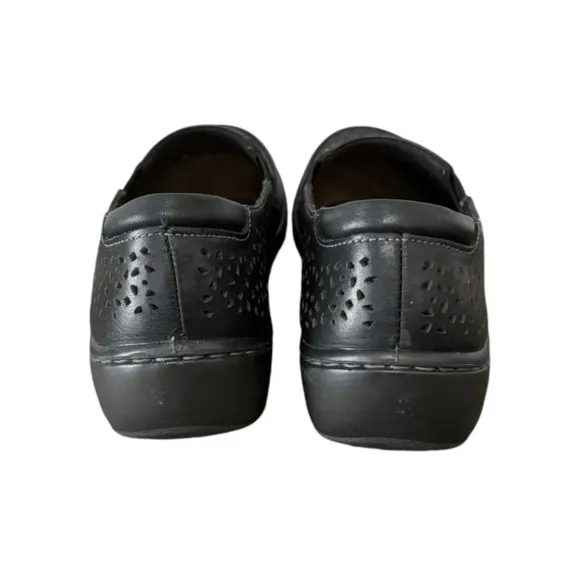 Clarks Women's Collection Cora Sky Flats Black Leather - Size 7 (NWT!)