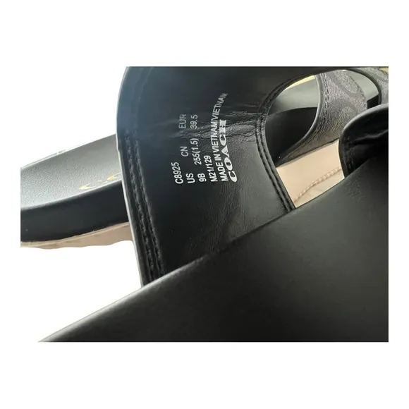Coach Gwen C8925 Signature Black Silver Buckle Strap Leather Sandals Women US 9