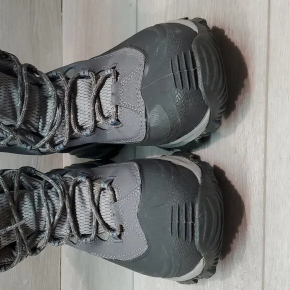 Columbia Womens High Top Sneakers outdoor shoes boots sz 8