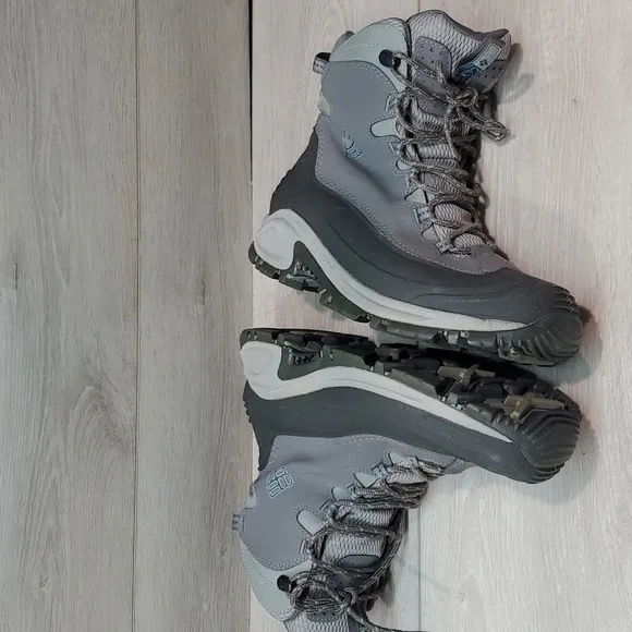 Columbia Womens High Top Sneakers outdoor shoes boots sz 8
