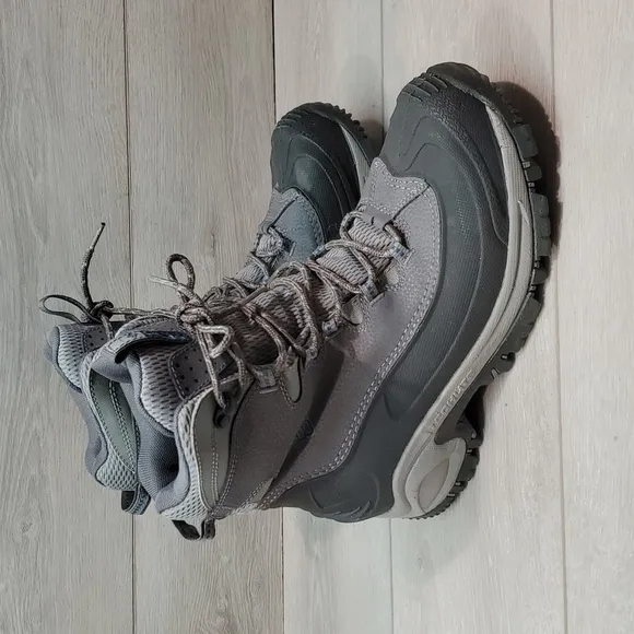 Columbia Womens High Top Sneakers outdoor shoes boots sz 8