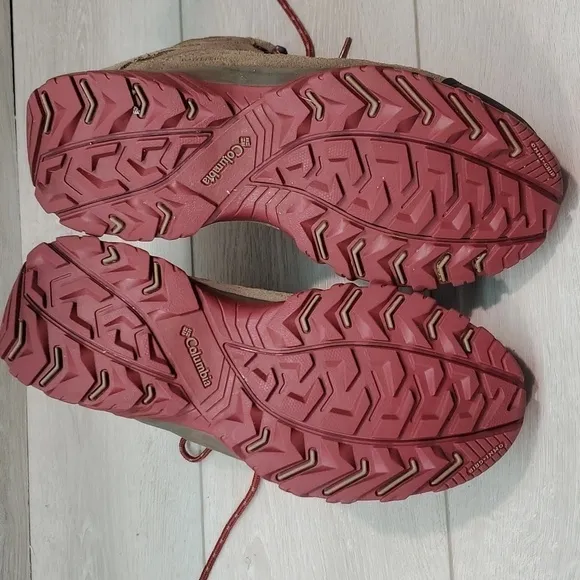 Columbia Womens High Top Waterproof Outdoor Sneakers boots shoes sz 8