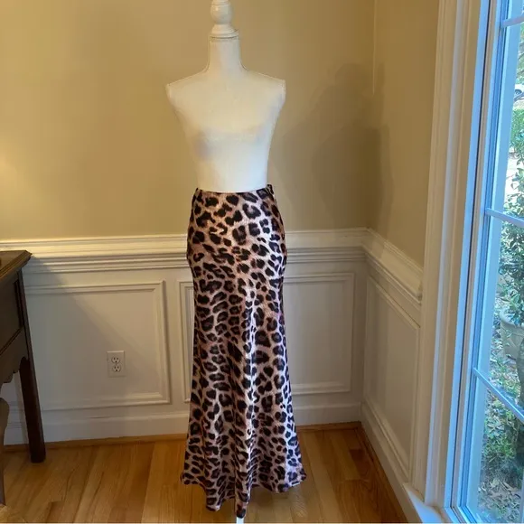 COMMENSE Satin Leopard Animal Print Slim Cut Maxi Skirt NWT