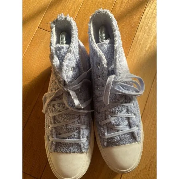 Converse women's light blue sherpa fleece platform high top lace up sneakers 6.5