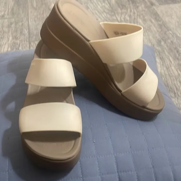 Crocs Brooklyn Mid Wedge Comfort Casual Strappy Slides Sandals -Sz 6 Pearl White