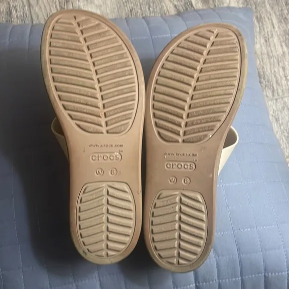 Crocs Brooklyn Mid Wedge Comfort Casual Strappy Slides Sandals -Sz 6 Pearl White
