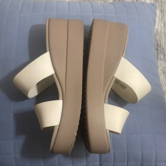 Crocs Brooklyn Mid Wedge Comfort Casual Strappy Slides Sandals -Sz 6 Pearl White