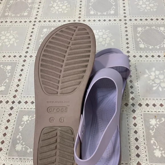 CROCS Women's Purple Platform Sandals with Slingback Size 11