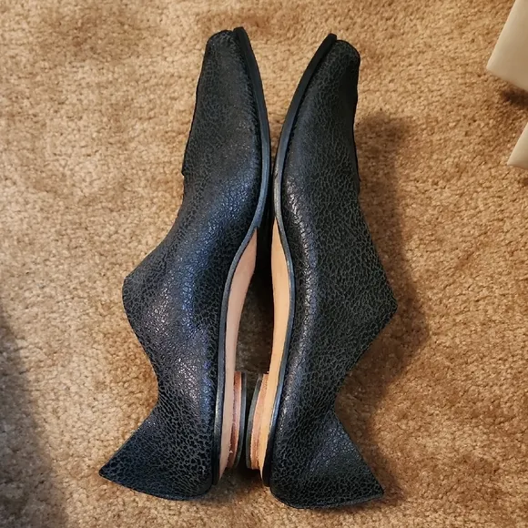 CYDWOQ Blend Hand made in USA Flats