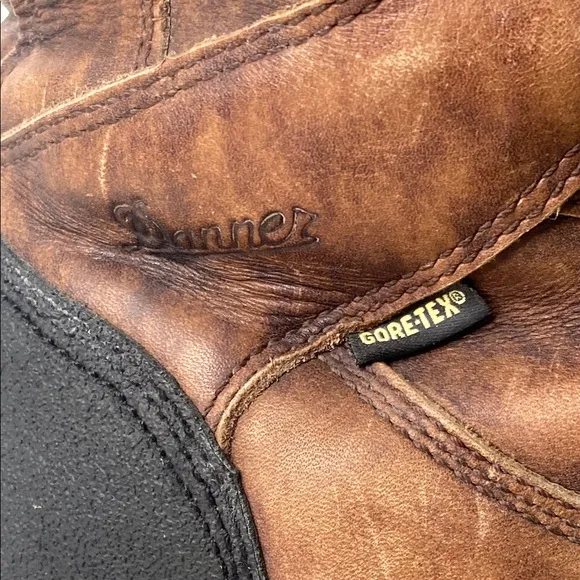 Danner Gore-Tex 200 Insulated Men’s Size 12 Brown and Black Rugged Boots