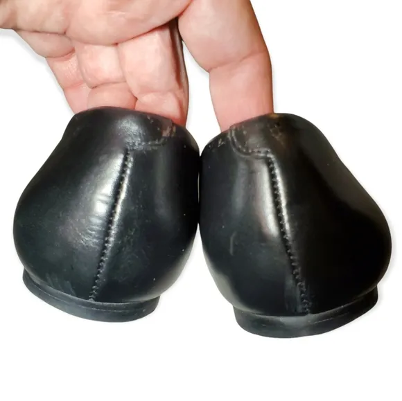Dansko Ballet Style Rounded Toe Black Leather Flats Size 6 Wide