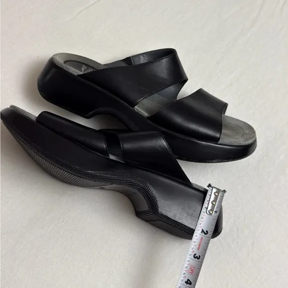 Dansko Black Lana Leather Two Strap Slide Slip On Sandals Size 41Classic Summer