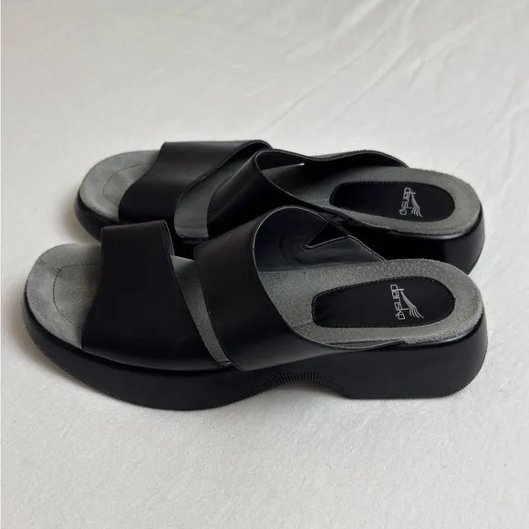 Dansko Black Lana Leather Two Strap Slide Slip On Sandals Size 41Classic Summer