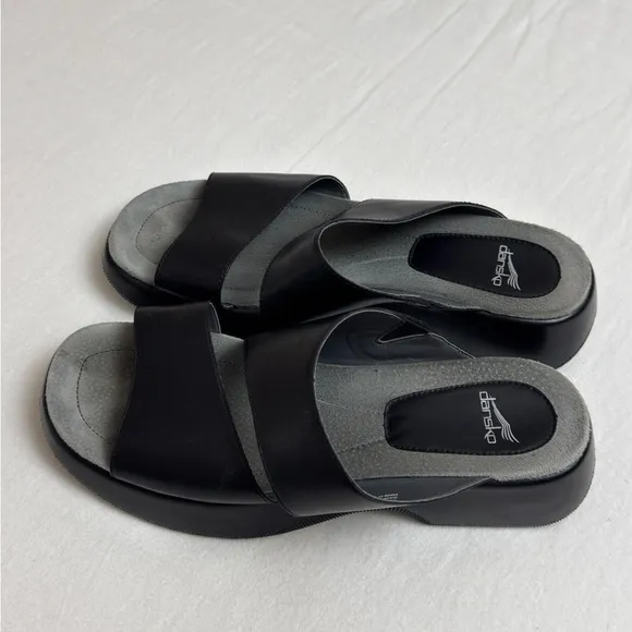 Dansko Black Lana Leather Two Strap Slide Slip On Sandals Size 41Classic Summer