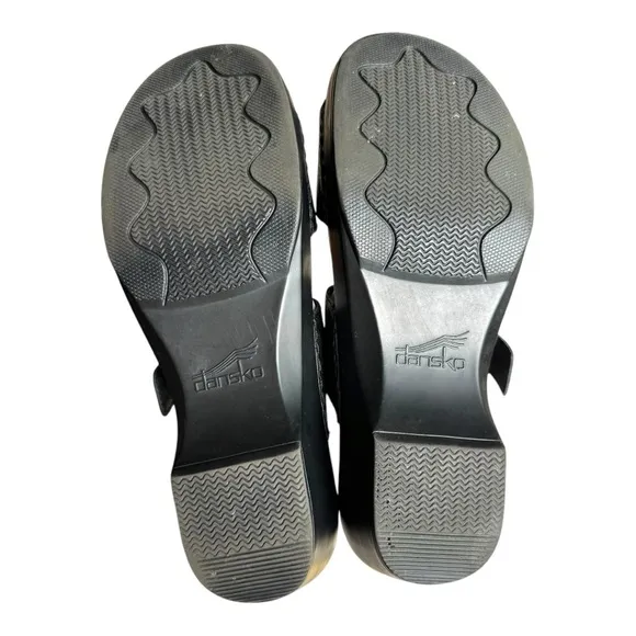 Dansko Embossed Black Leather Buckle Sandals Size 42