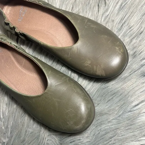 DANSKO Kira Lichen Aniline Calf Women's Green Leather Flats Size EU 38 / US