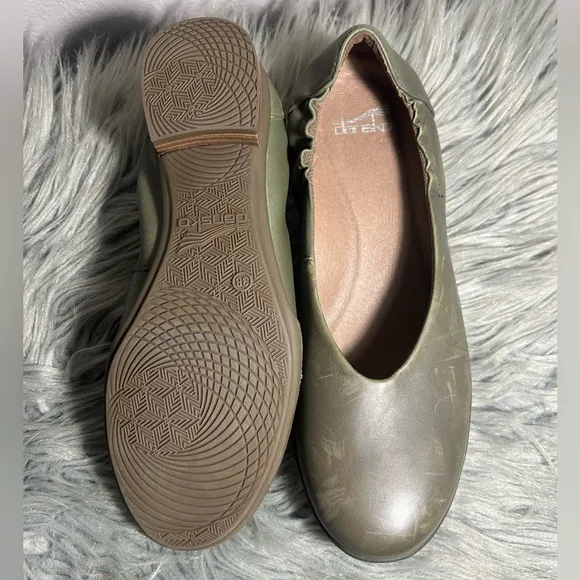 DANSKO Kira Lichen Aniline Calf Women's Green Leather Flats Size EU 38 / US