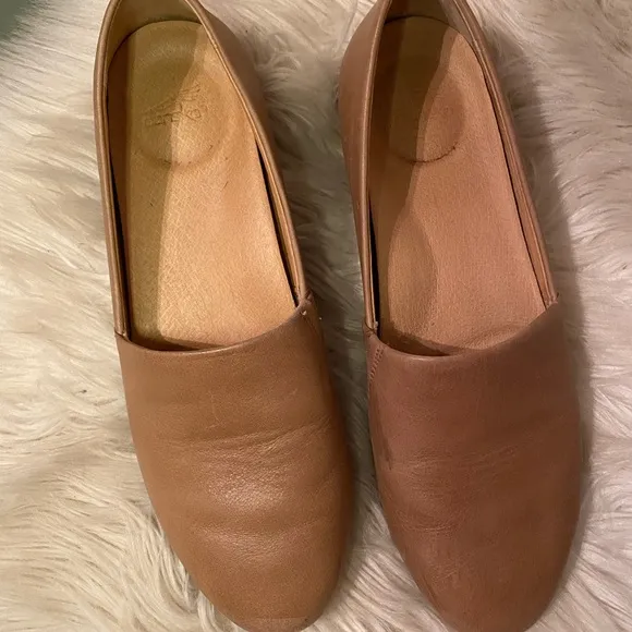 Dansko Larisa Flats Sz 38