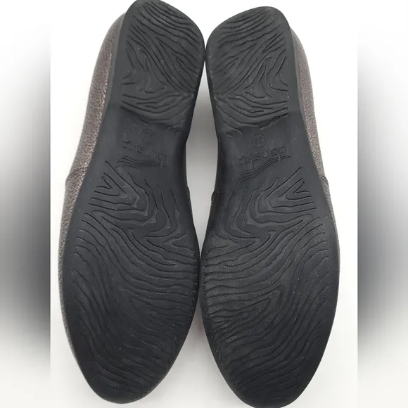 Dansko Larisa Women's Metallic Pewter Slip On Flats Size 7.5-8 EU 38