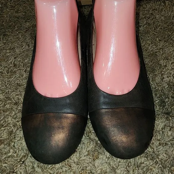 DANSKO LISANNE 9.5/10 Burnished Rust Leather Small Wedge Cap Toe Flats Loafers