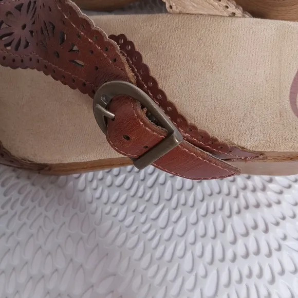 DANSKO SAPPHIRE AMBER BRN. CUT OUT LEATHER CLOG SLIDE SANDALS EUR 39 US 8.5-9