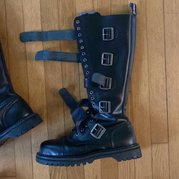DEMONIA DOLLS KILL BLACK BUCKLE HEAVY MOTO BOOTS 12 FLAW PUNK STEAMPUNK GOTH