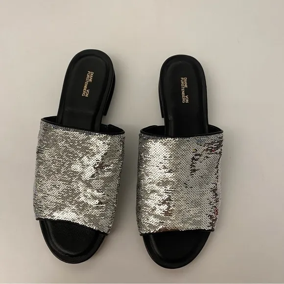Diane Von Furstenberg || Samassi Slide Sandals Silver Sequin 36