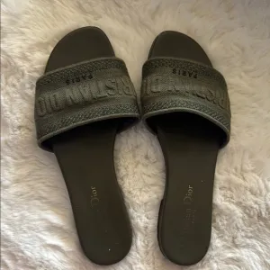 Dior Olive Green Slides size 37