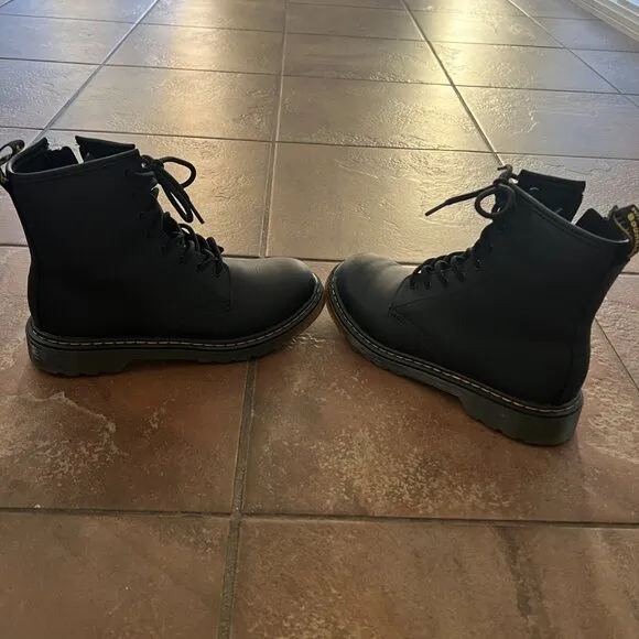 Doc Marten Youth 1460 Softy T Leather Lace Up Boots size US5 UK4