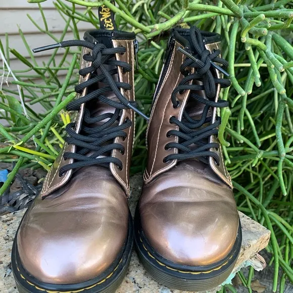 DOC MARTENS rose gold Metallic Lace Up Boots Size 3In excellent condition