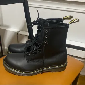 Doc, Martin boots size 5, new condition without box or tag
