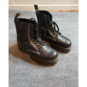 Doc Martins Boots Black 10 US L Platforms White Stitch Leather Lace up Gothic