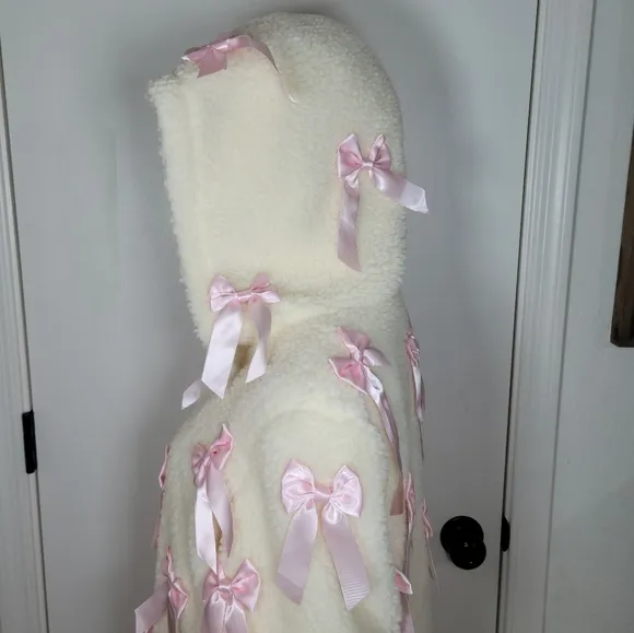 Dolls Kill Sugar Thrillz Pinky Promise Oversized Bow Sherpa Hoodie XXS Kawaii