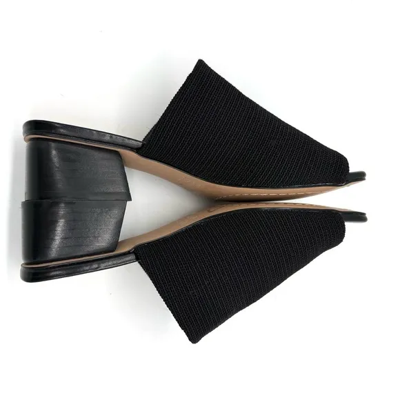 Donald Pliner Black Slide sandals with toe thong