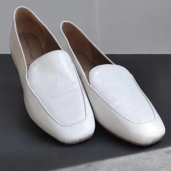 Donald Pliner 'Honey' White Leather Honeycomb Textured Loafers Sz 8M