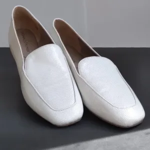 Donald Pliner 'Honey' White Leather Honeycomb Textured Loafers Sz 8M