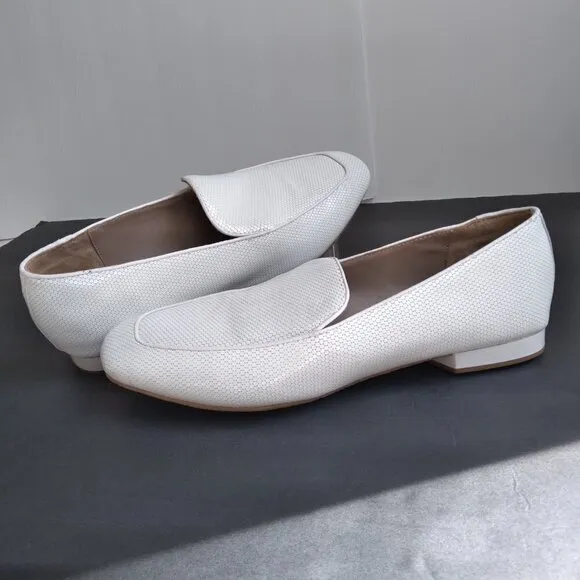 Donald Pliner 'Honey' White Leather Honeycomb Textured Loafers Sz 8M