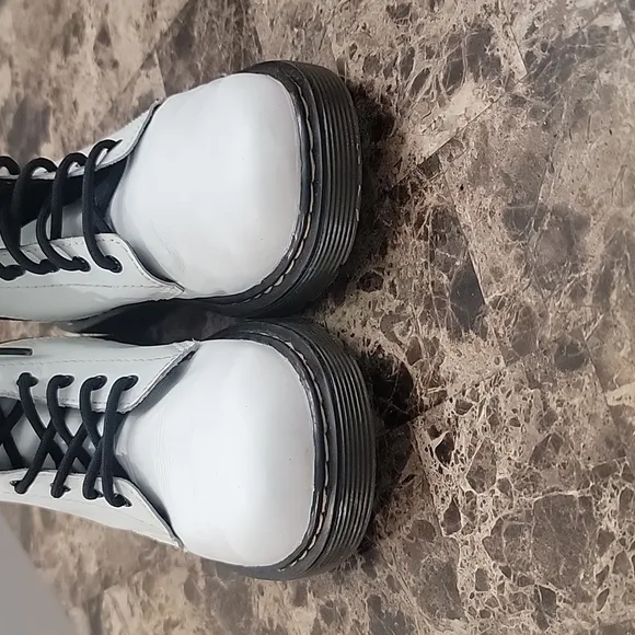 DR. MARTEN 1460 J Kid's Smooth Leather Lace Up Boots - White Youth Size 2