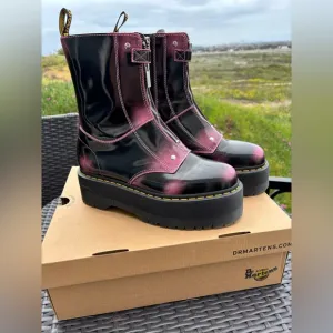 Dr. Marten Jetta Hi Max Distressed Pink Leather Platform Boot Sz 10 Like New!