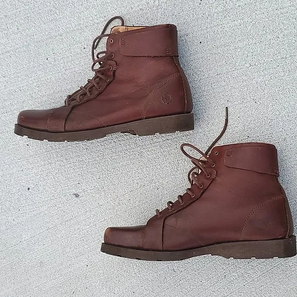 Dr. Martens 11564 Lace Up Leather Boots. Men's Size 11