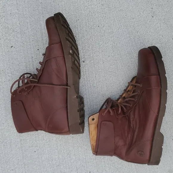 Dr. Martens 11564 Lace Up Leather Boots. Men's Size 11