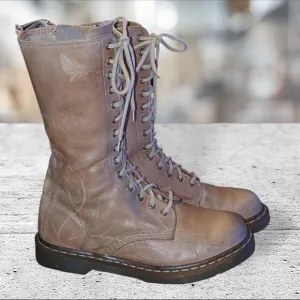 Dr Martens 11910 Lace Up Boots