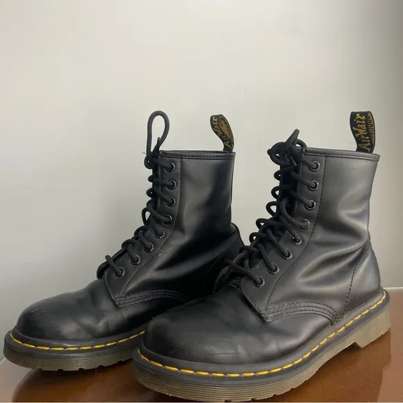 Dr. Martens 1460 Black Leather Lace Up Boots Combat Grunge Goth Vintage Style