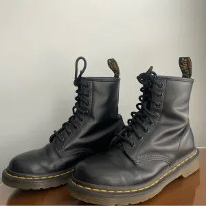 Dr. Martens 1460 Black Leather Lace Up Boots Combat Grunge Goth Vintage Style