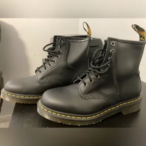 Dr. Martens 1460 Black Leather Lace Up Boots US size 7